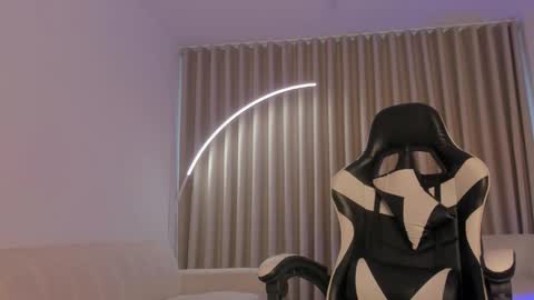 Snapshot of savannahwildee chatting on 09-30-25, 11:37 Savannahwildee online show from 09-30-25, 11:37