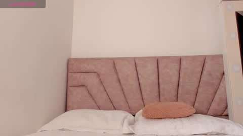 Snapshot of savannahwildee chatting on 11-16-25, 01:06 Savannahwildee online show from 11-16-25, 01:06