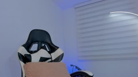 Savannahwildee online show from 08-08-26, 11:12