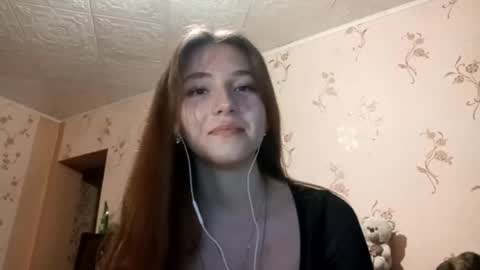 Sophie online show from 09-24-25, 01:14