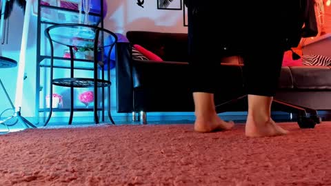 Snapshot of save_the_qween chatting on 12-23-24, 01:56 save the qween online show from 12-23-24, 01:56