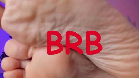 Snapshot of save_the_qween chatting on 12-27-24, 11:28 save the qween online show from 12-27-24, 11:28