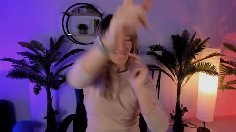 Snapshot of save_the_qween chatting on 01-03-25, 07:27 save the qween online show from 01-03-25, 07:27