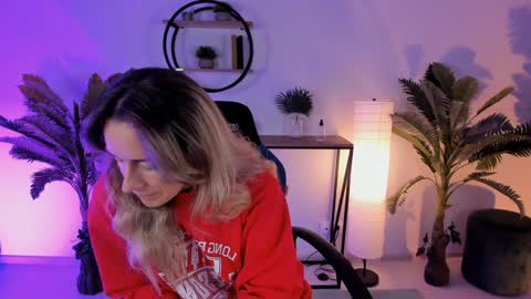 Snapshot of save_the_qween chatting on 01-09-25, 05:34 save the qween online show from 01-09-25, 05:34