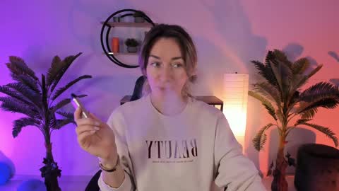 Snapshot of save_the_qween chatting on 01-11-25, 08:11 save the qween online show from 01-11-25, 08:11