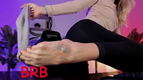 Snapshot of save_the_qween chatting on 01-24-25, 11:59 save the qween online show from 01-24-25, 11:59