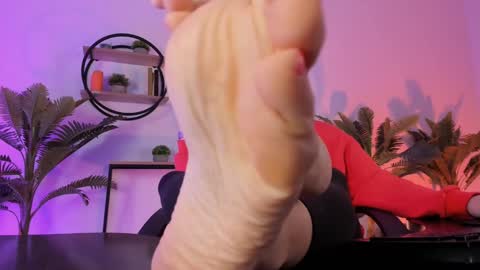 Snapshot of save_the_qween chatting on 02-03-25, 10:14 save the qween online show from 02-03-25, 10:14