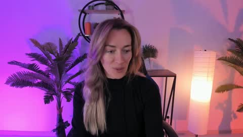 Snapshot of save_the_qween chatting on 02-06-25, 08:50 save the qween online show from 02-06-25, 08:50