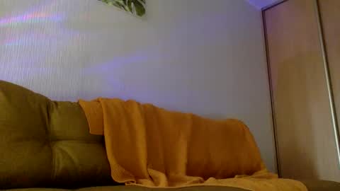 Snapshot of save_the_qween chatting on 03-09-25, 10:19 save the qween online show from 03-09-25, 10:19