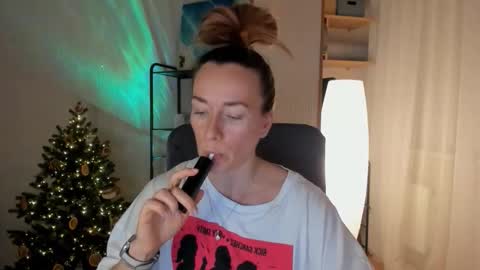 save the qween online show from 12-22-25, 12:35