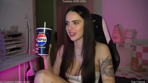 Naomi online show from 11-16-25, 07:19