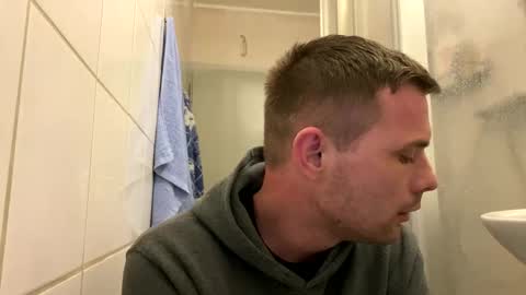 Snapshot of sawa08051989 chatting on 12-31-24, 01:36 chamomile online show from 12-31-24, 01:36