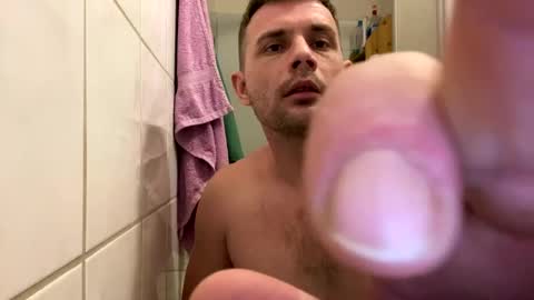 Snapshot of sawa08051989 chatting on 02-04-25, 08:28 chamomile online show from 02-04-25, 08:28