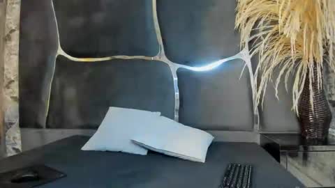 Snapshot of saxybunnyandjayzy chatting on 02-14-26, 10:50 Bunny and Jayzy online show from 02-14-26, 10:50