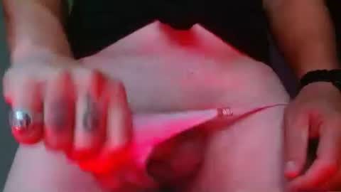 Snapshot of sbutter chatting on 09-15-25, 08:31 sbutter online show from 09-15-25, 08:31