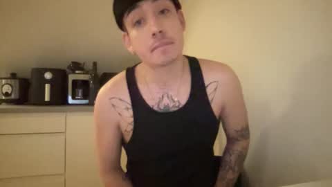 scandinasianboy online show from 03-25-26, 11:33