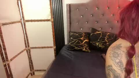 Snapshot of scarbadgirl_ chatting on 06-26-26, 04:28 scarbadgirl_ online show from 06-26-26, 04:28