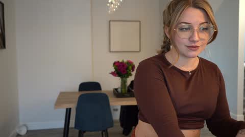 scarlajade online show from 01-31-25, 10:42