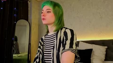 Emmy online show from 04-04-26, 01:04