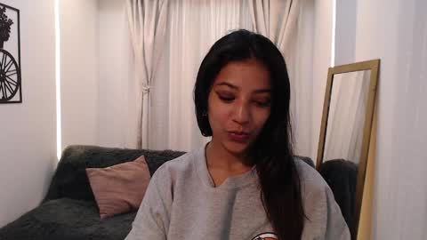 Scaelet Mia online show from 05-14-26, 11:00