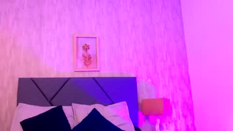 Snapshot of scarleett_02 chatting on 06-19-26, 11:14 Scarleett online show from 06-19-26, 11:14
