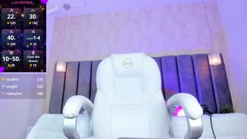Snapshot of scarleett_johansson chatting on 12-30-24, 02:42 Scarlett online show from 12-30-24, 02:42