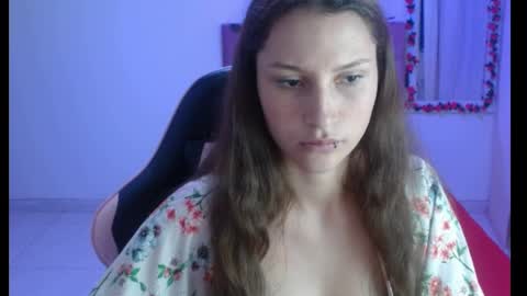 Snapshot of scarlet118082 chatting on 04-28-26, 02:22 scarlet118082 online show from 04-28-26, 02:22