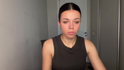 Sophie online show from 04-27-26, 07:06