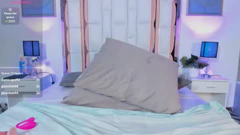 Claudia  online show from 11-27-25, 08:38