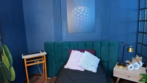 Scarlet Edwars online show from 04-07-26, 07:03