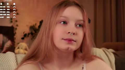 Snapshot of scarlet_fever10 chatting on 05-03-26, 04:24 scarlet_fever10 online show from 05-03-26, 04:24
