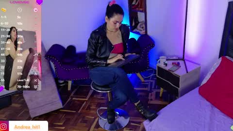 Snapshot of scarlet_hiit chatting on 05-26-26, 04:30 scarlet_hiit online show from 05-26-26, 04:30