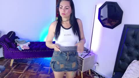 Snapshot of scarlet_hiit chatting on 06-03-26, 04:15 scarlet_hiit online show from 06-03-26, 04:15