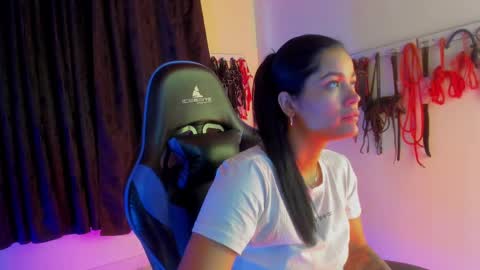 scarlet taylor kennedy online show from 10-08-25, 09:01