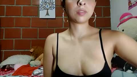 Snapshot of scarlet_muse18 chatting on 05-27-26, 11:13 scarlet_muse18 online show from 05-27-26, 11:13