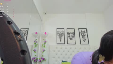 Snapshot of scarlet_stan22 chatting on 12-21-24, 11:01 Isa online show from 12-21-24, 11:01