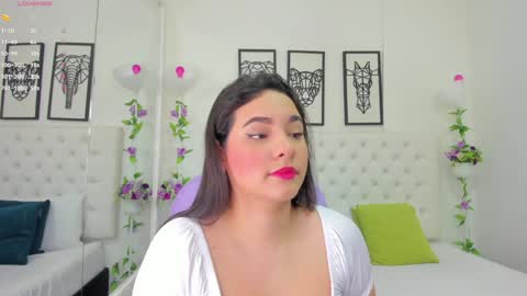 Snapshot of scarlet_stan22 chatting on 01-05-25, 02:19 Isa online show from 01-05-25, 02:19