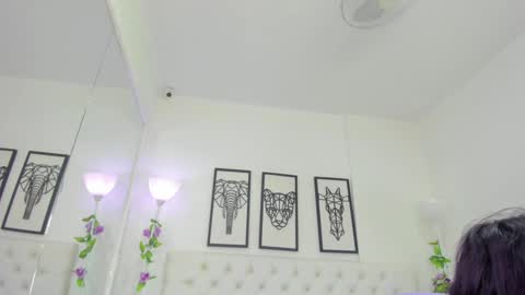 Snapshot of scarlet_stan22 chatting on 01-19-25, 11:12 Isa online show from 01-19-25, 11:12