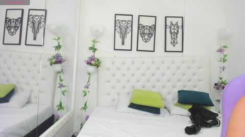 Snapshot of scarlet_stan22 chatting on 02-07-25, 11:12 Isa online show from 02-07-25, 11:12