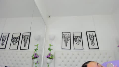 Snapshot of scarlet_stan22 chatting on 02-22-25, 11:02 Isa online show from 02-22-25, 11:02