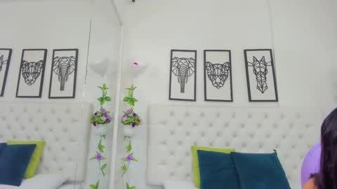 Snapshot of scarlet_stan22 chatting on 02-28-25, 10:30 Isa online show from 02-28-25, 10:30