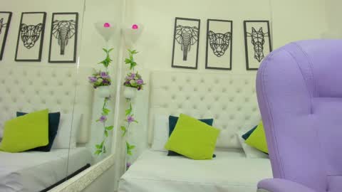 Snapshot of scarlet_stan22 chatting on 03-10-25, 10:59 Isa online show from 03-10-25, 10:59