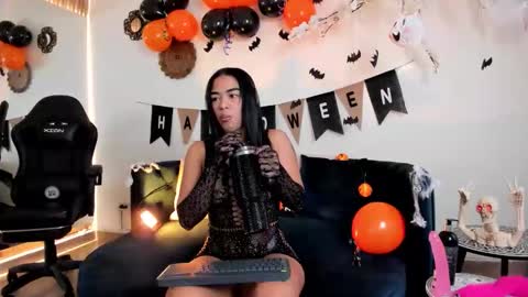 Snapshot of scarlet_summer_25 chatting on 10-04-25, 12:14 scarlet_summer_25 online show from 10-04-25, 12:14