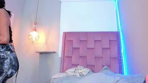 scarlet_vixen_ online show from 03-09-26, 12:53