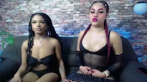 Snapshot of scarletandroxanecs chatting on 04-26-26, 03:37 scarlet and roxane online show from 04-26-26, 03:37