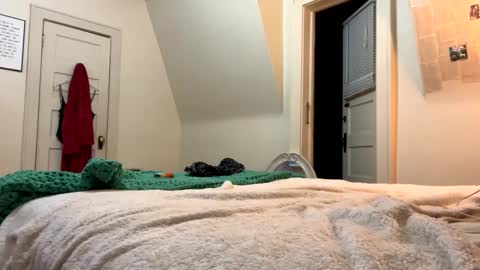 scarletbean online show from 02-22-25, 01:57