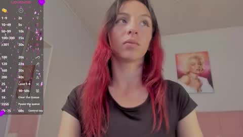 Scarlet  online show from 03-07-25, 11:38