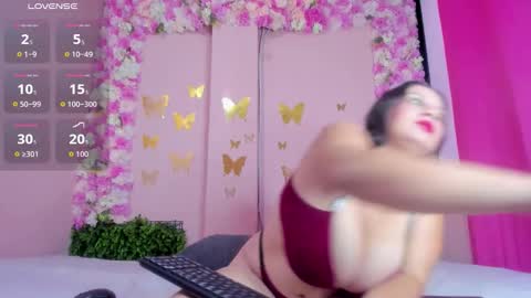 Snapshot of scarleth_blonde chatting on 11-12-25, 12:16 SCARLETH online show from 11-12-25, 12:16