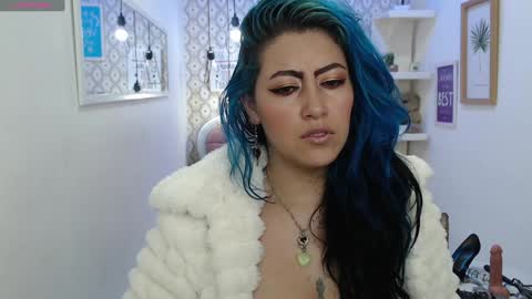 Snapshot of scarleth_bluee chatting on 01-11-25, 12:55 Scarleth online show from 01-11-25, 12:55