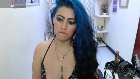 Snapshot of scarleth_bluee chatting on 01-21-25, 09:13 Scarleth online show from 01-21-25, 09:13